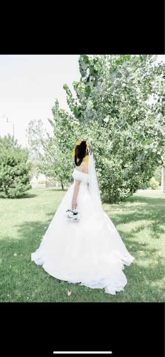 Свадебный платье