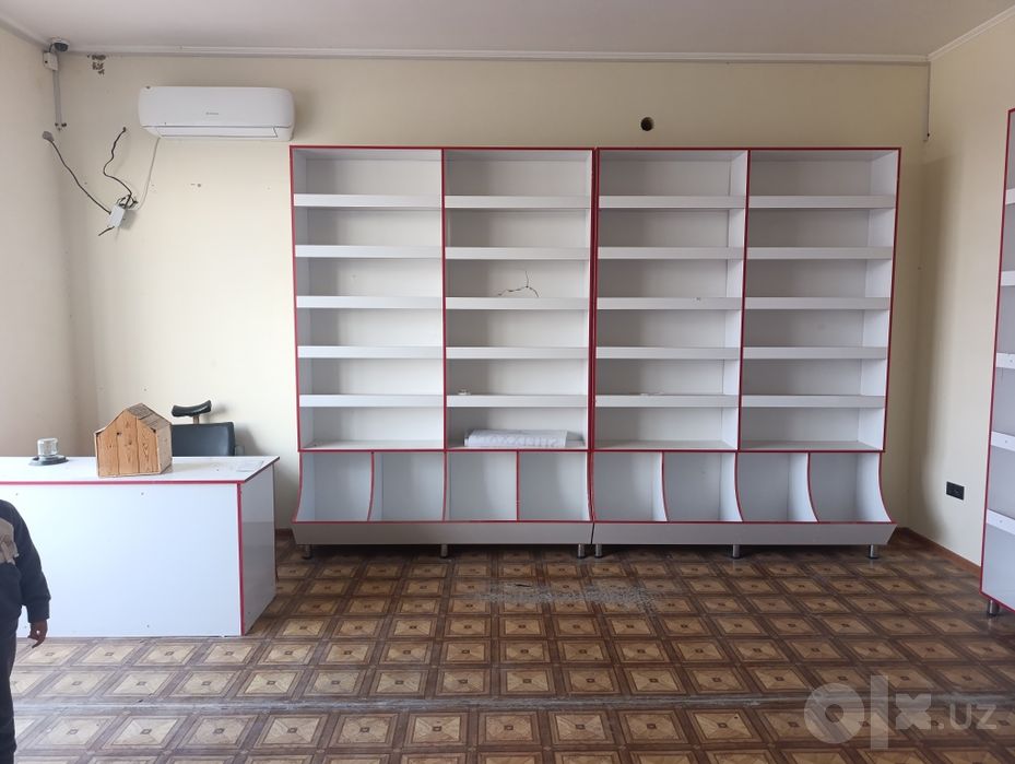 Магазин учун полка сотилади