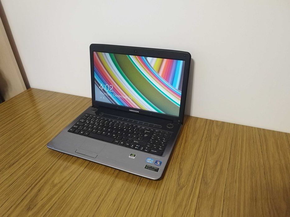 Лаптоп Medion P6634