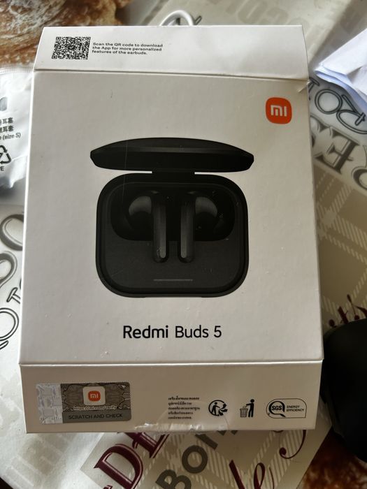 Слушалки Xiaomi Redmi Buds 5 с гаранция.