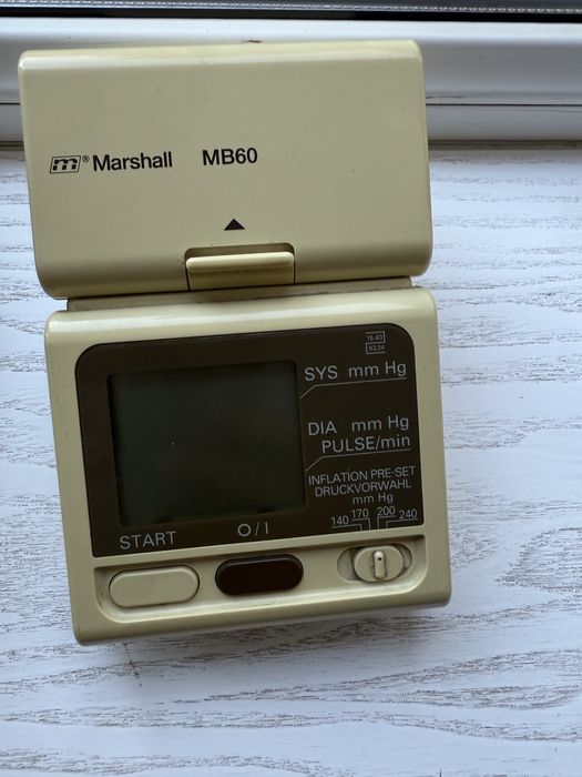 Тонометр сотилади.