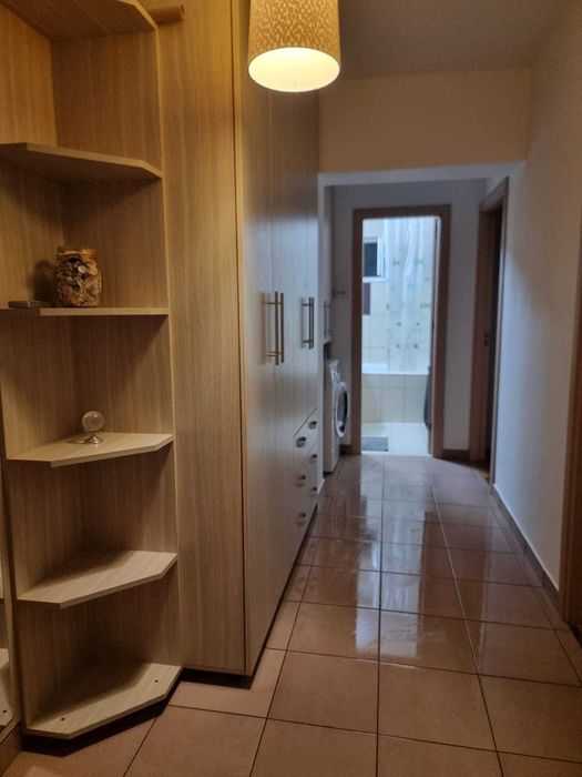 De vanzare apartament 3 camere.