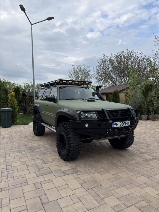 Nissan patol y61 lung autoutilitara 4 locuri