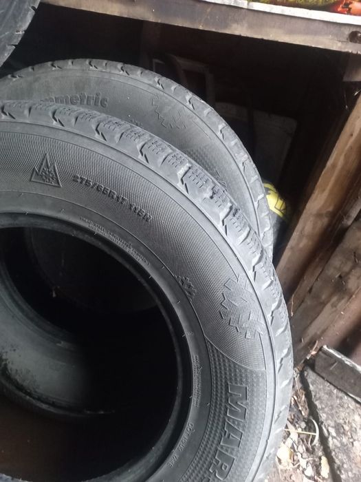 Зимние шины продам