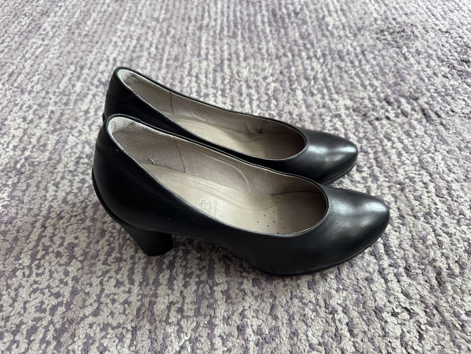 Pantofi damă ECCO noi, mărimea 37, din piele naturală, negri