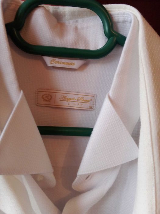 Costum potrivit pentru evenimente