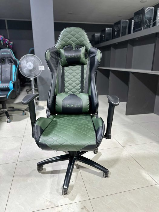 Игравой кресло и оффисний