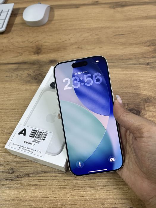 Телефон Apple iPhone 17 Pro