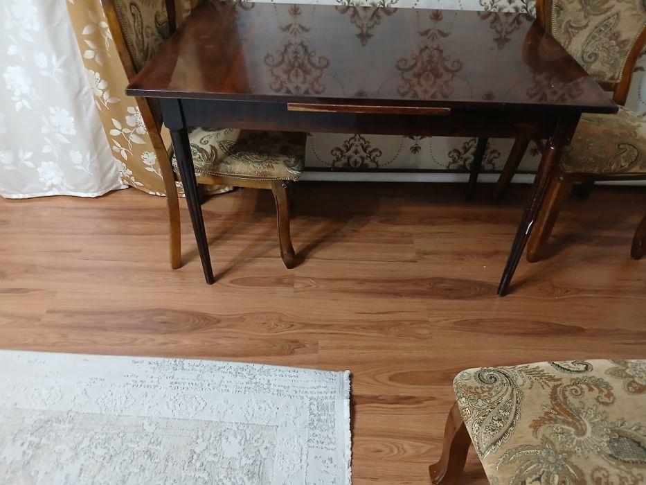 Продам Советский обеденный стол