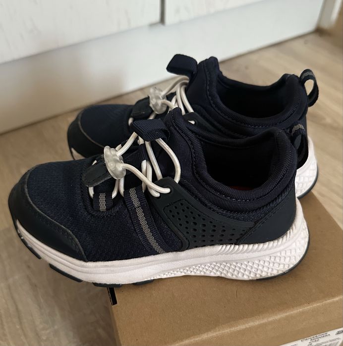 Кроссовки Рейма. 26 размер