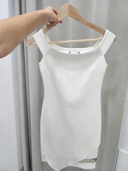 Стилна и нежна рокля S