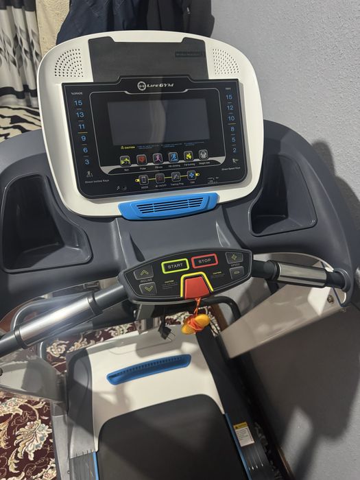 Беговая дорожка LGM550M