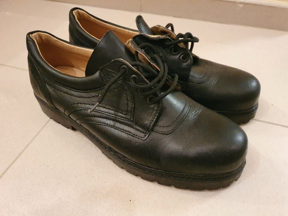 Мъжки обувки от естествена кожа