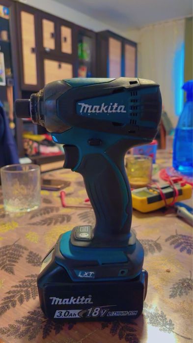 Makita DTD146 18V LXT – Mașină de înșurubat cu impact + baterie 3.0Ah