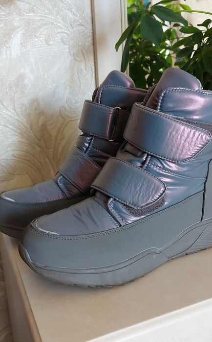 Зимние сапоги, дутыши. 37 размер