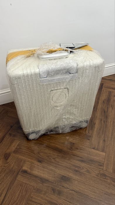 Чемодан на колесах S