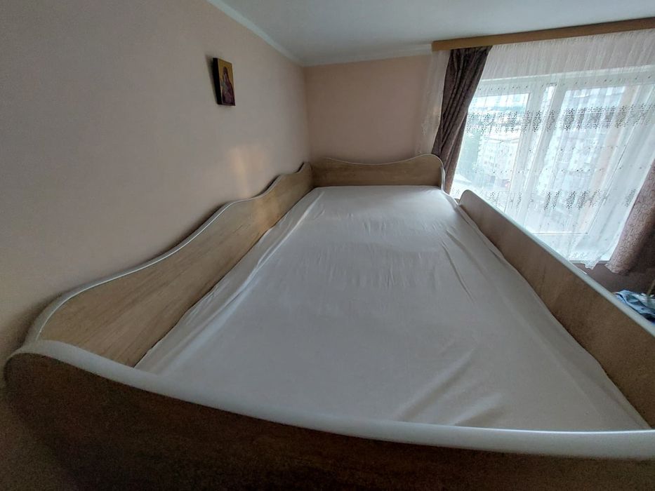 Pat supraetajat cu saltele incluse