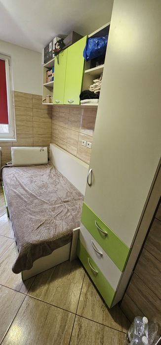 Mobilă dormitor copii cu pat si saltea in stare foarte buna
