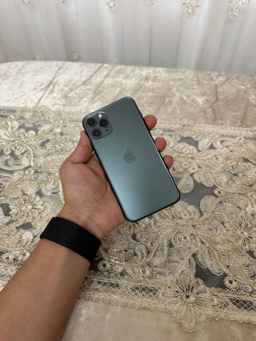 Iphone 11 pro yashil