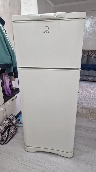 Продам холодильник б/у