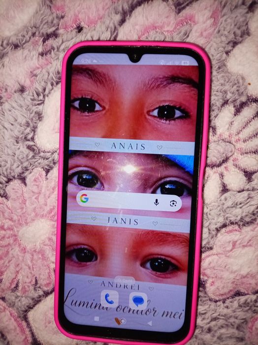 Vând telefon Xiaomi HyperOS