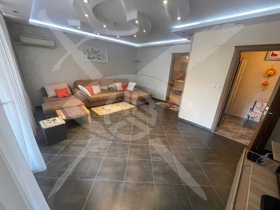 Продава се Тристаен апартамент в Бургас, Център - 110 кв.м за 2273 €/кв.м - Снимка #6