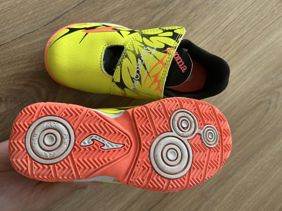 Adidasi copii pt fotbal