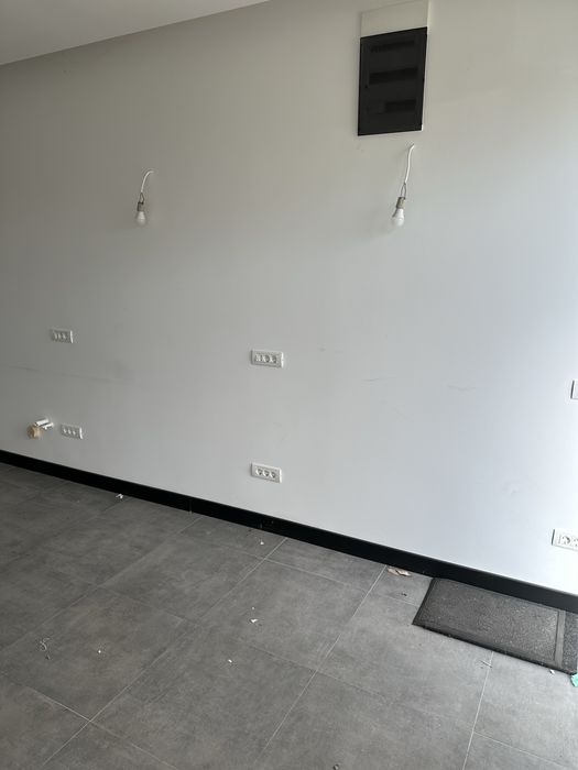 Spatiu Comercial De Inchiriat Str Cicero(Non Stop)