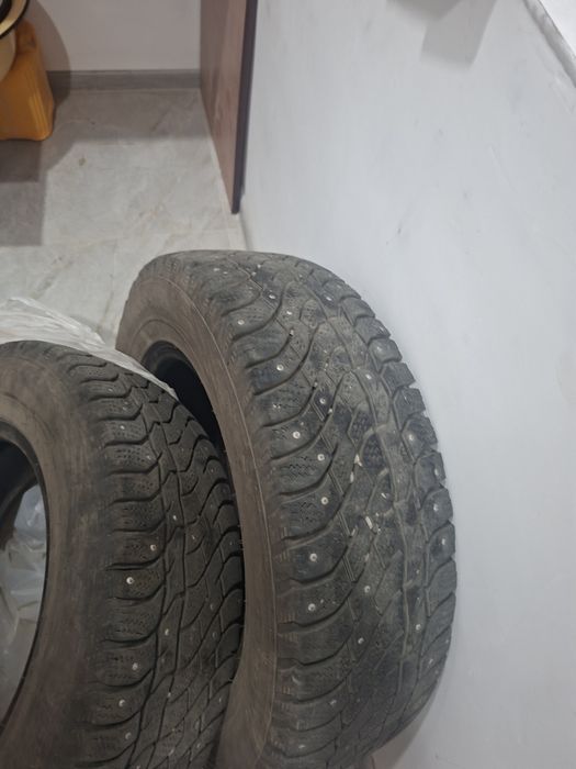 Автошины продам размер 215/65