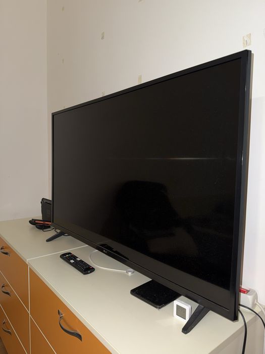 Televizor LG LED 4K 108CM garanție Altex