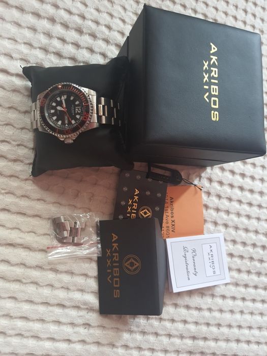 Стилен мъжки часовник Akribos