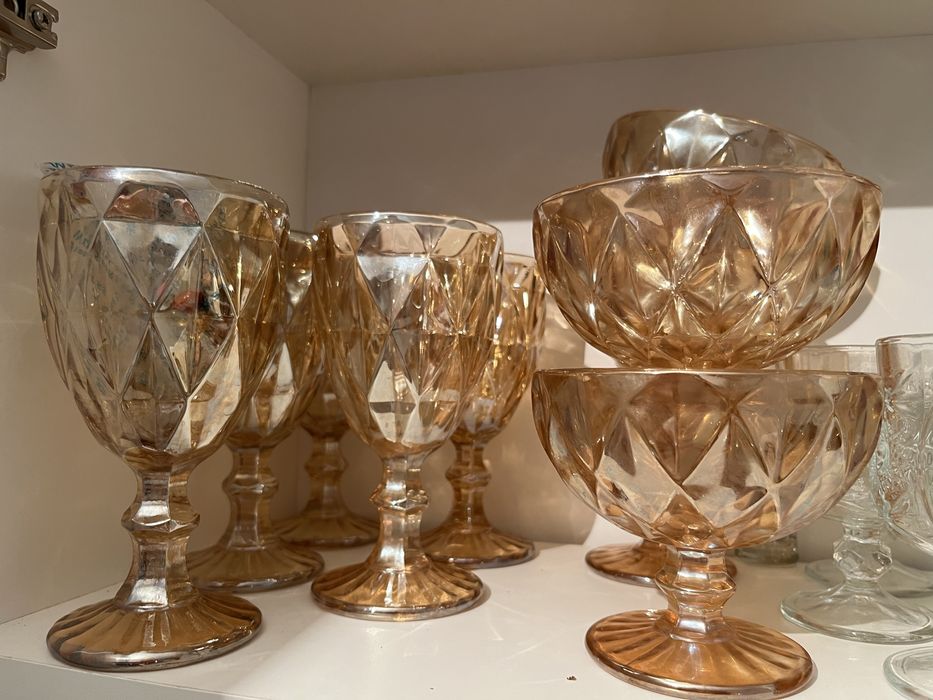 Тарелки разные. Красные 500тг