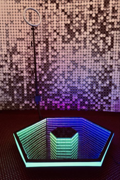 SUPER OCAZIE! Cabine foto modele noi la pret de producator/ photobooth