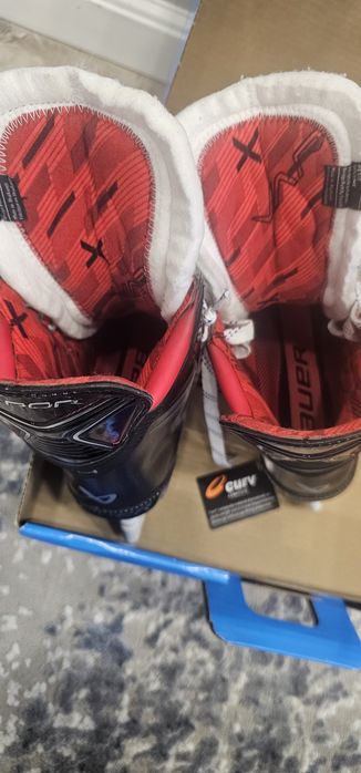 Хоккейные коньки