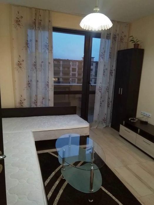 Дава се под наем Едностаен апартамент в Пловдив, Южен - 40 кв.м за 250 € - Снимка #1