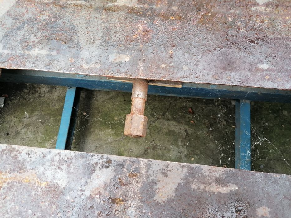 Masă pentru circular