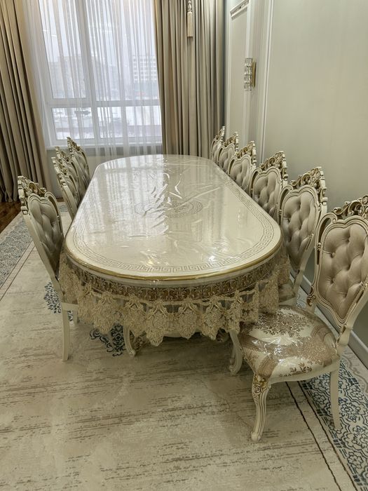 Стол всесте с 10 стульями