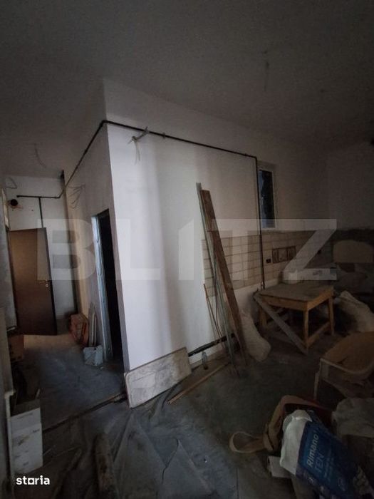 Spatiu comercial 160 mp + terasa 40 mp, langa Piata Sfatului – Centr