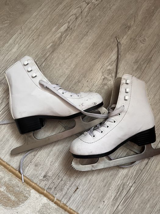 продам фигурные коньки б/у