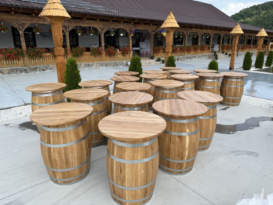 Masa din butoi de lemn