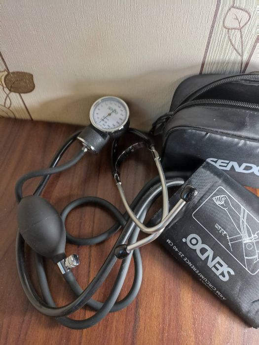 Ръчен апарат за кръвно