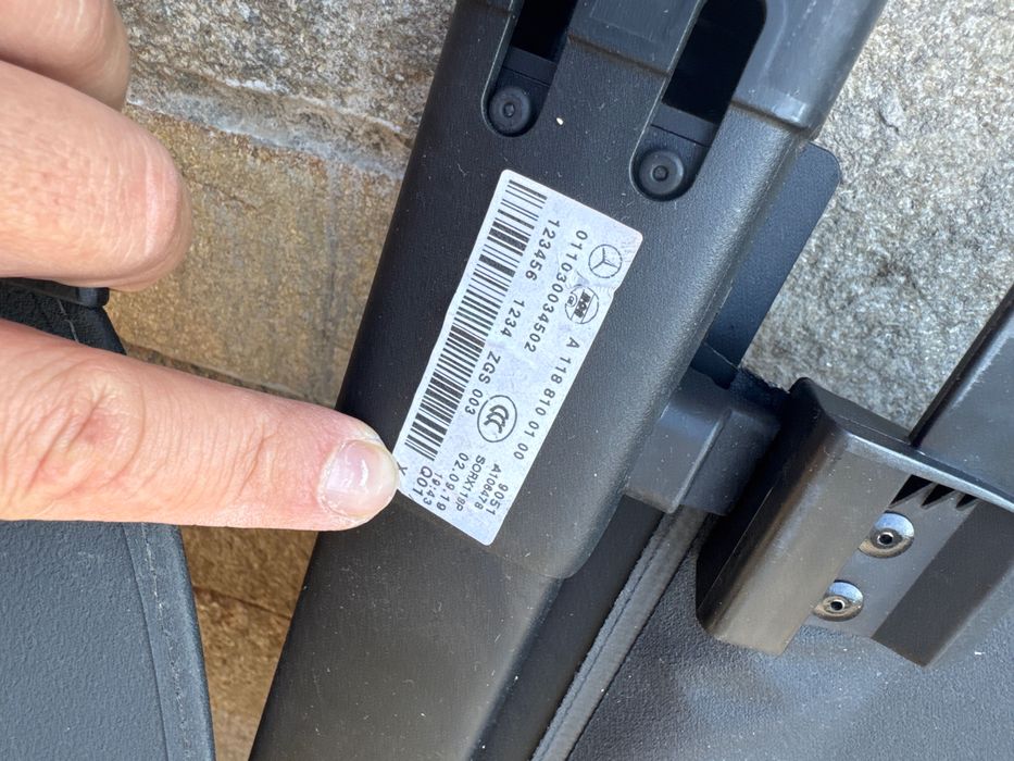 Щора за багажник на Мерцедес