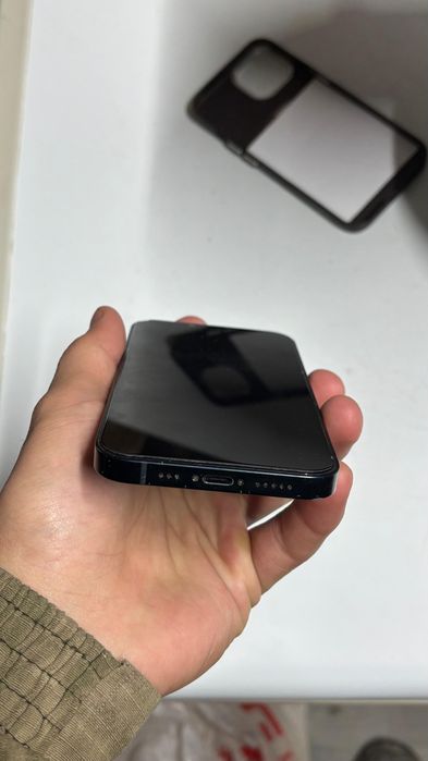 iphone 13 чёрный,128гб