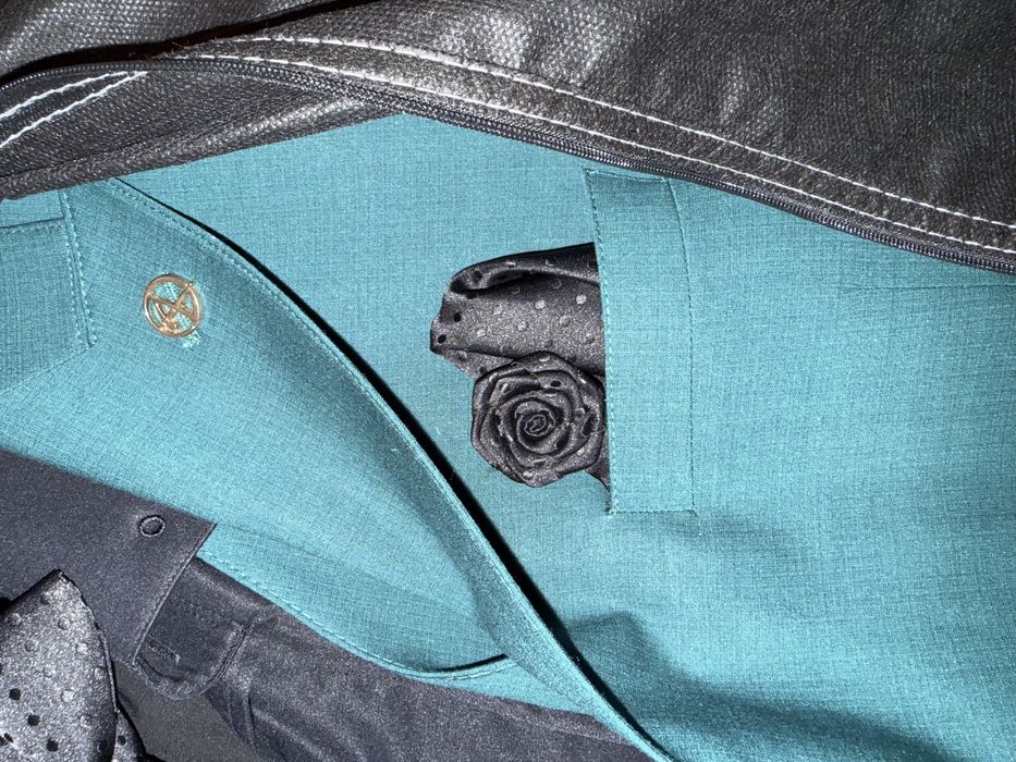 Мъжки костюм.