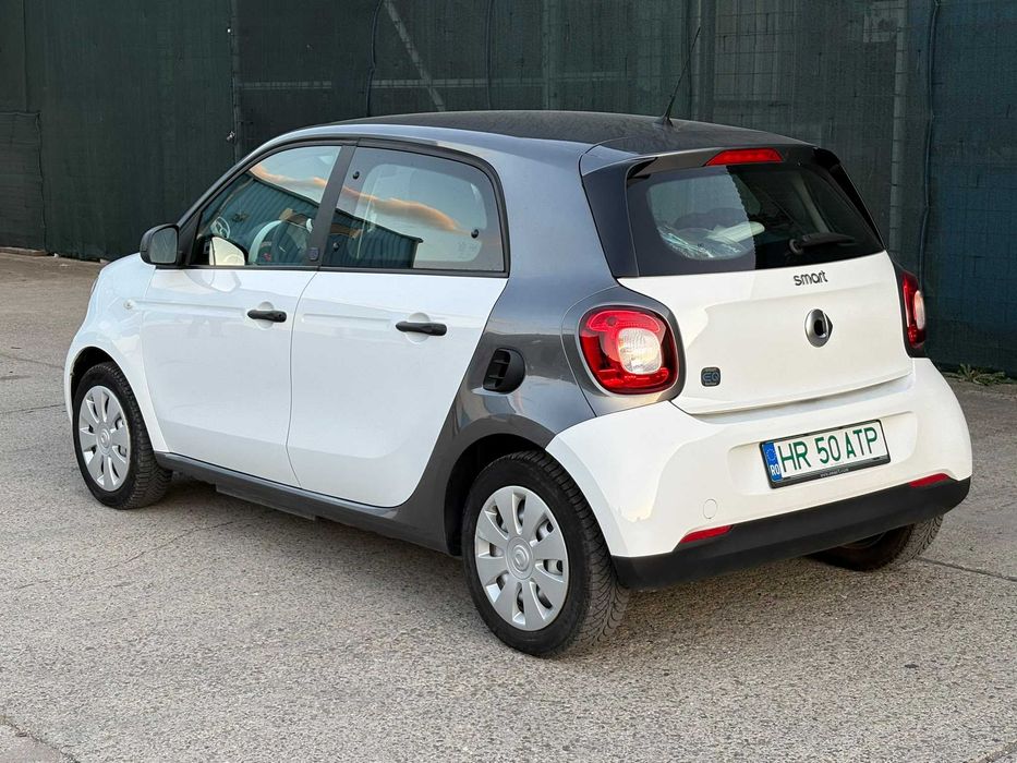 Smart Forfour 2020 electric, 7.800 € — imagine 4