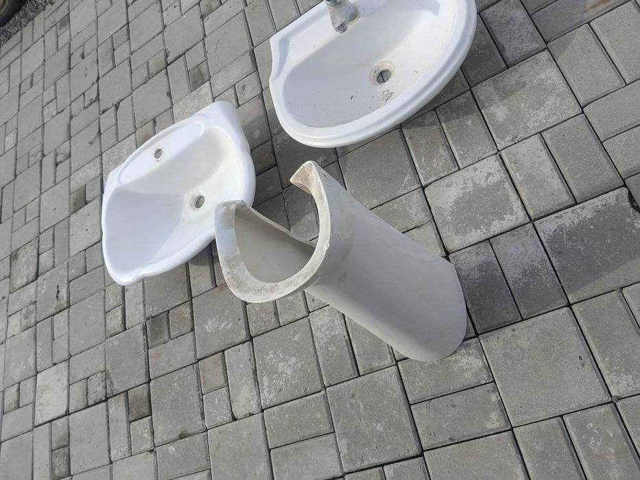 Продам раковину с пьедесталом