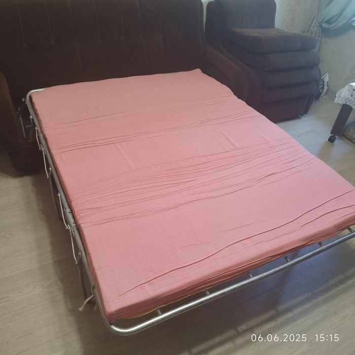 Диван и два кресла