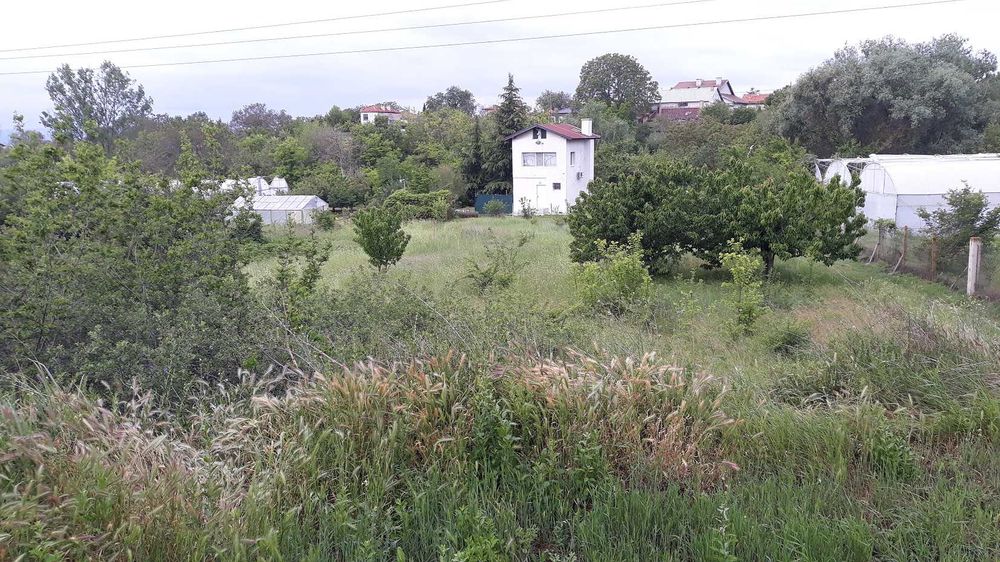 Сграда 90кв.м с Акт.16, с ток и вода в зем. парцел 4,5дка до регулация