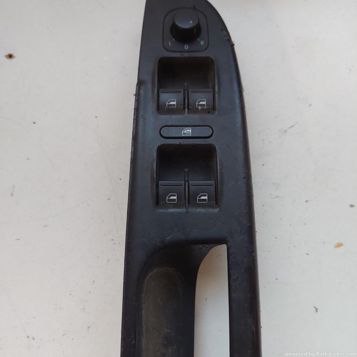 Manere Usi Interior Stanga Fata Volkswagen Passat (3C2) [ 2005 - 2010 ] Oem 3C1867171