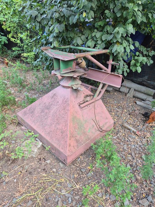 Vând utilaje agricole